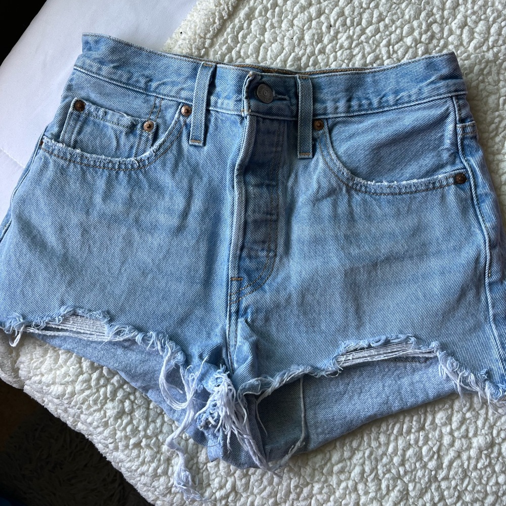 Women’s Levi 501 shorts